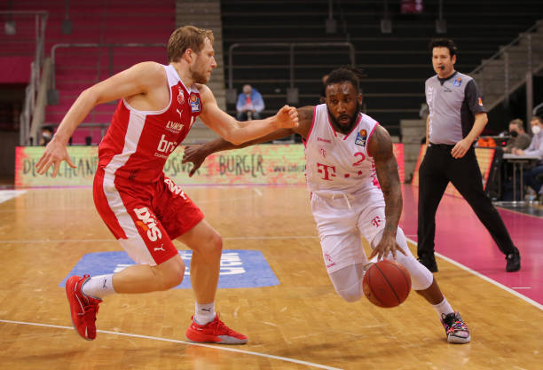 他的话语中 他的话语中